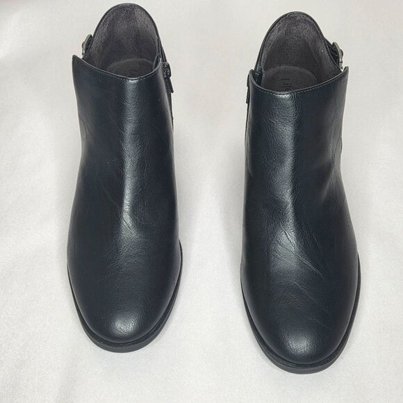NWT Life Stride Women's Lorelai Block-Heel Black Faux Leather Booties - Picture 2 of 7